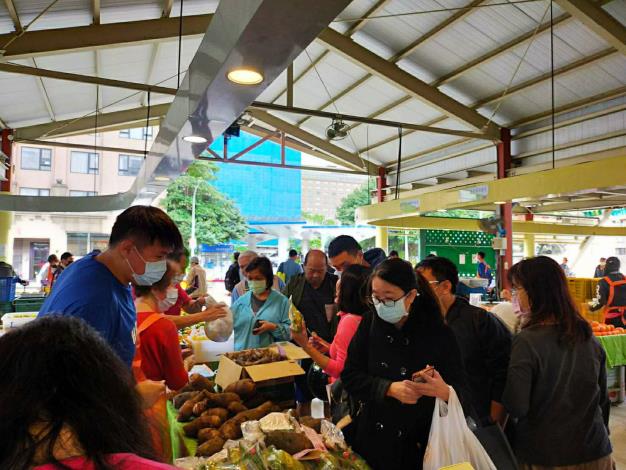 109年11月28日起連2天在臺北「希望廣場」推廣展售烈嶼鄉芋頭、香菇、蜂蜜、火龍果、