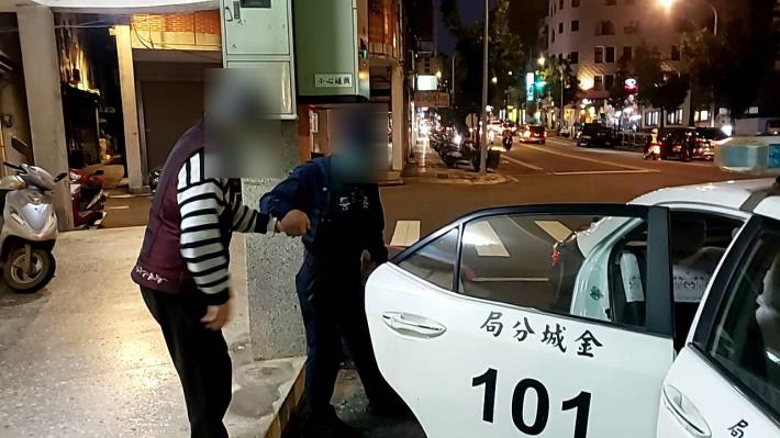 1120407警方迅速尋獲失智老人防止發生危害-2