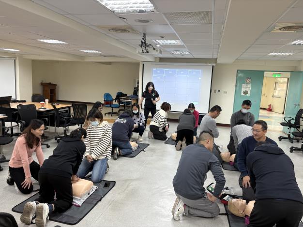 1140329-0330辦理114年基本救命術指導員初訓課程(BLSI)2.JPG