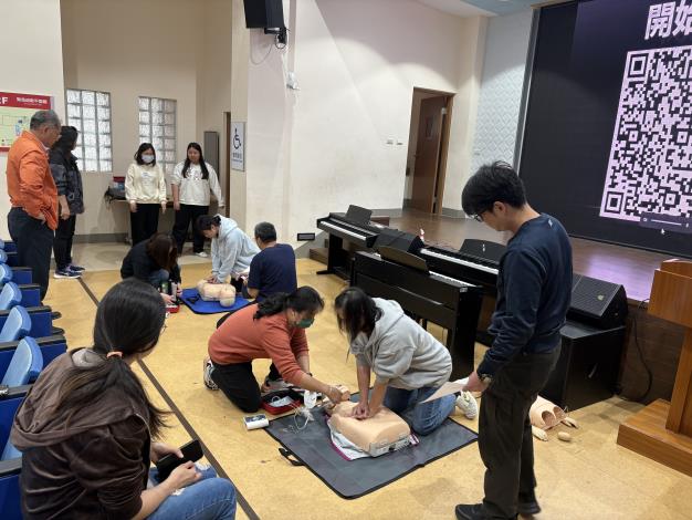 1140328辦理述美國小教職員工「CPR AED」急救訓練2.JPG