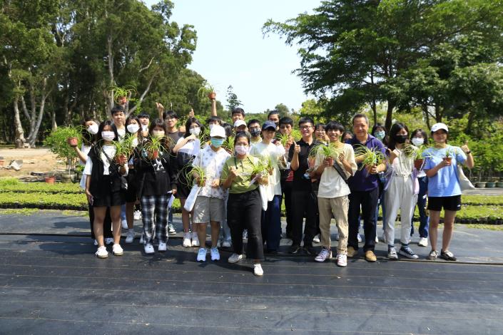 0920-金大景觀系學生前來林務所參訪