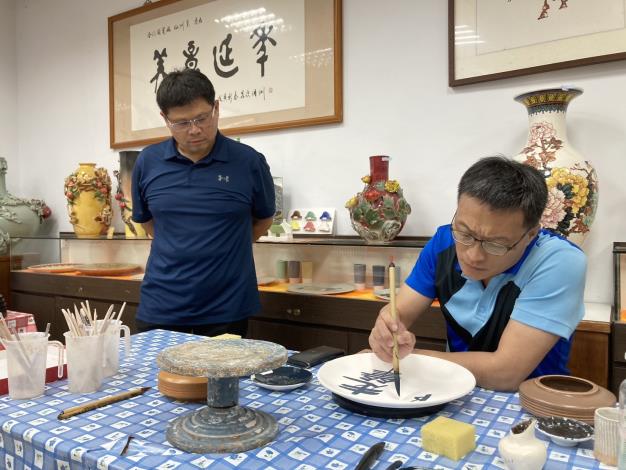 1130903 喜迎蕭世瓊 劉哲志 於同生三位大師蒞臨金門縣陶瓷廠2