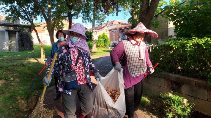 LINE_ALBUM_2025104_251007_3