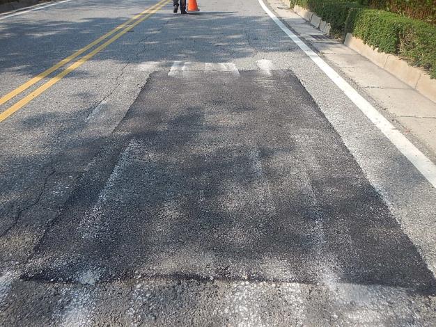 1100311 道路路面養護-自有工班環島西路常溫瀝青道路修復