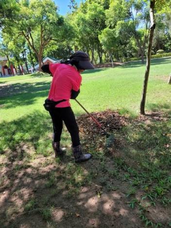 1141115 公園環境清潔打掃維護1