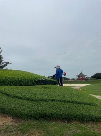 1141215 公園環境清潔打掃維護