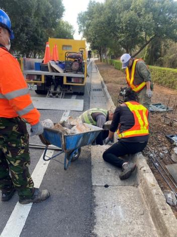 1141207道路附屬設施養護－水溝蓋板修復