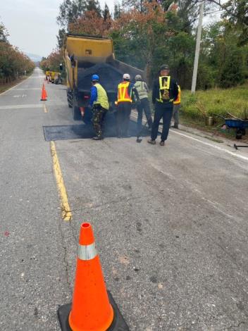 1141207熱拌瀝青道路修復作業－三多路1