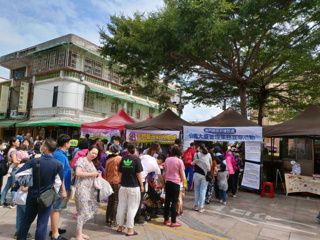 109年10月17日於金沙鎮高粱老街風獅爺文化季辦理公寓大廈管理業務宣導活動-2